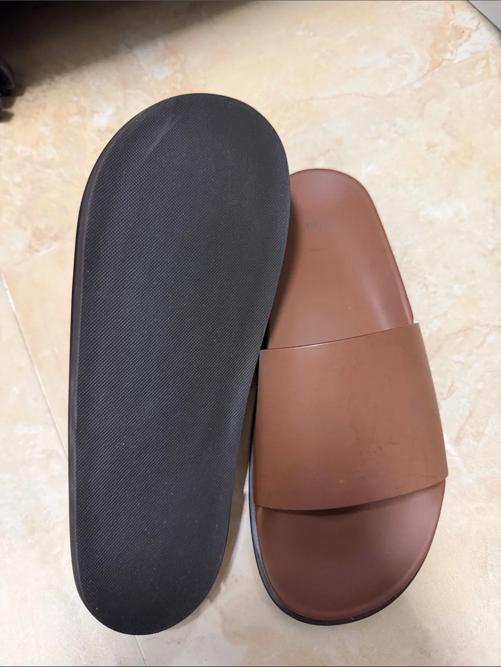 Boss minimalist brown